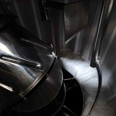 Ο προαιρετικός έλεγχος PLC κατώτατης απαλλαγής μεταλλουργικών ξυστρών τάσης τσάντα-τραβώντας υποβάλλει σε φυγοκέντρωση για τις φαρμακευτικές ουσίες
