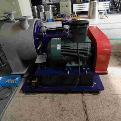 Η αυτόματη συνεχής οθόνη σκουληκιών 2000rpm υποβάλλει 530mm για το αναπαραγμένο λάστιχο σε φυγοκέντρωση