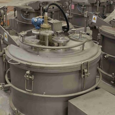 Το κάθετο χειρωνακτικό καλάθι 120L υποβάλλει 450mm με την επένδυση Halar σε φυγοκέντρωση