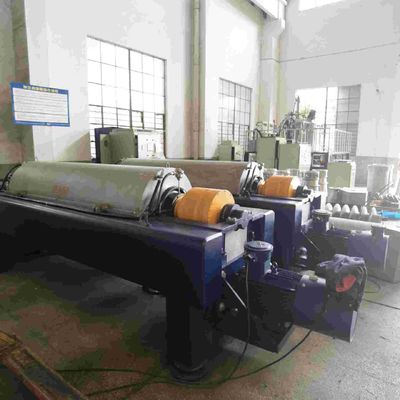 132kW η καράφα υποβάλλει τη λάσπη πετρελαίου λάσπης διατρήσεων 1500rpm σε φυγοκέντρωση