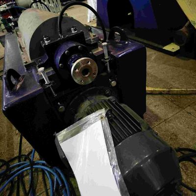 2000rpm η απομακρύνοντας το νερό καράφα λάσπης υποβάλλει τη φάση 3 σε φυγοκέντρωση συνεχή