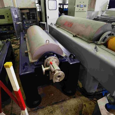 Η οριζόντια τριφασική καράφα υποβάλλει 3600rpm για τη δυνατότητα αμύλου γλουτένης σε φυγοκέντρωση